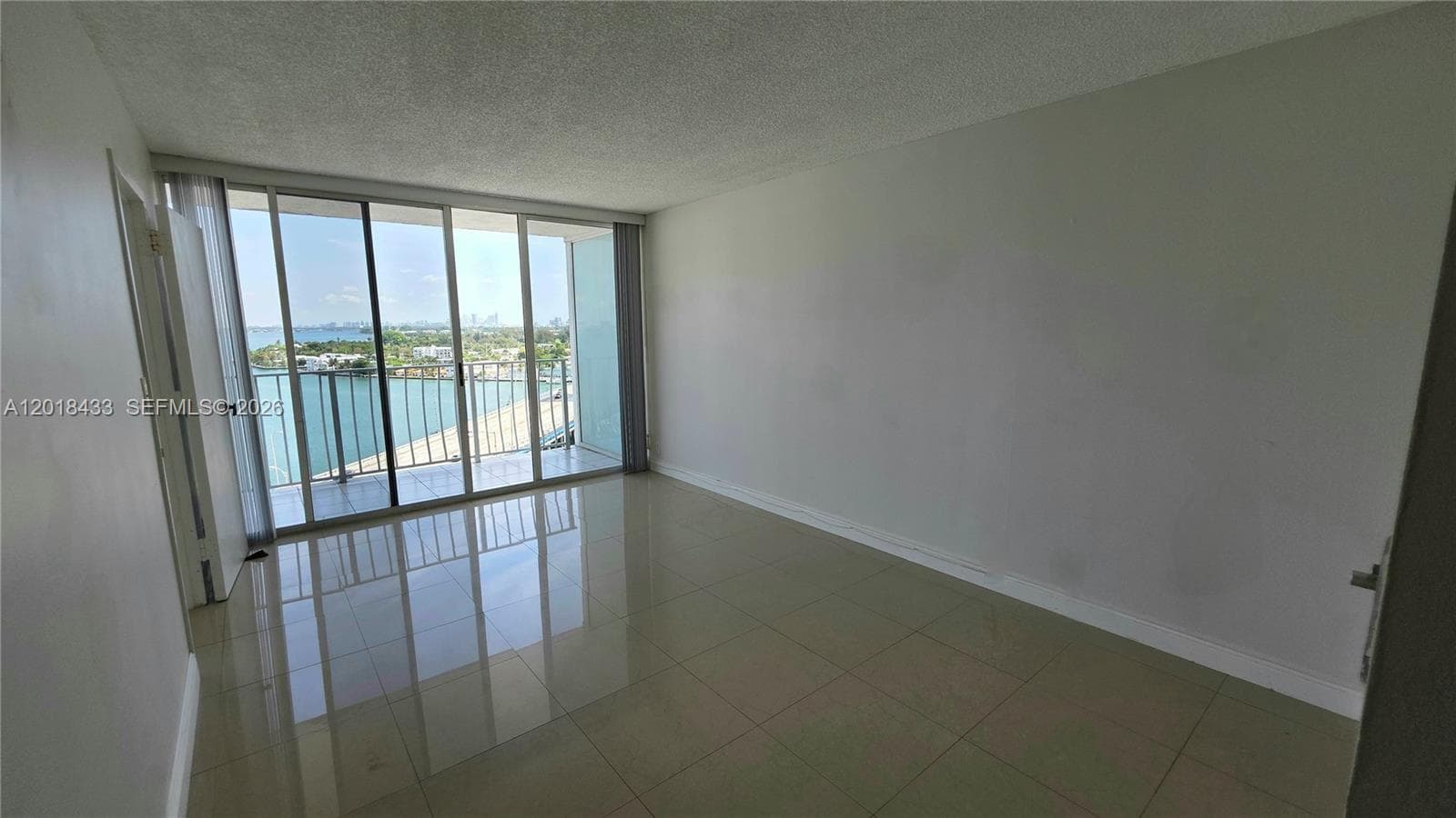 7601 E Treasure Dr 1516 photo 25