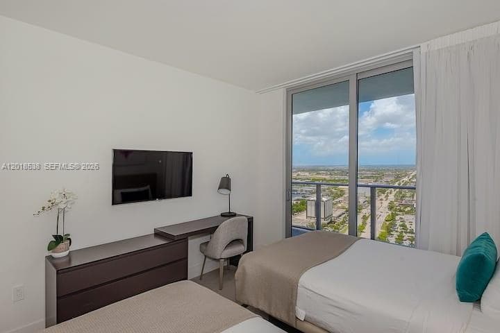 4010 Ocean Dr R2708 photo 13