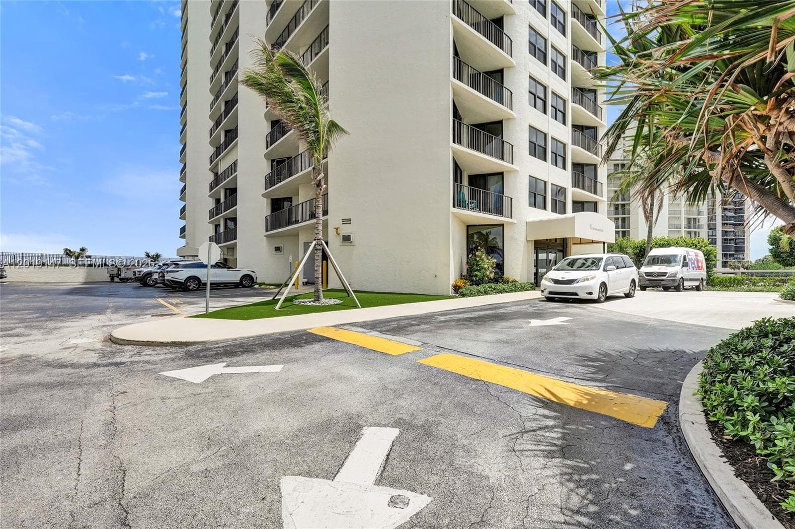 5420 N Ocean Dr 2201 photo 18