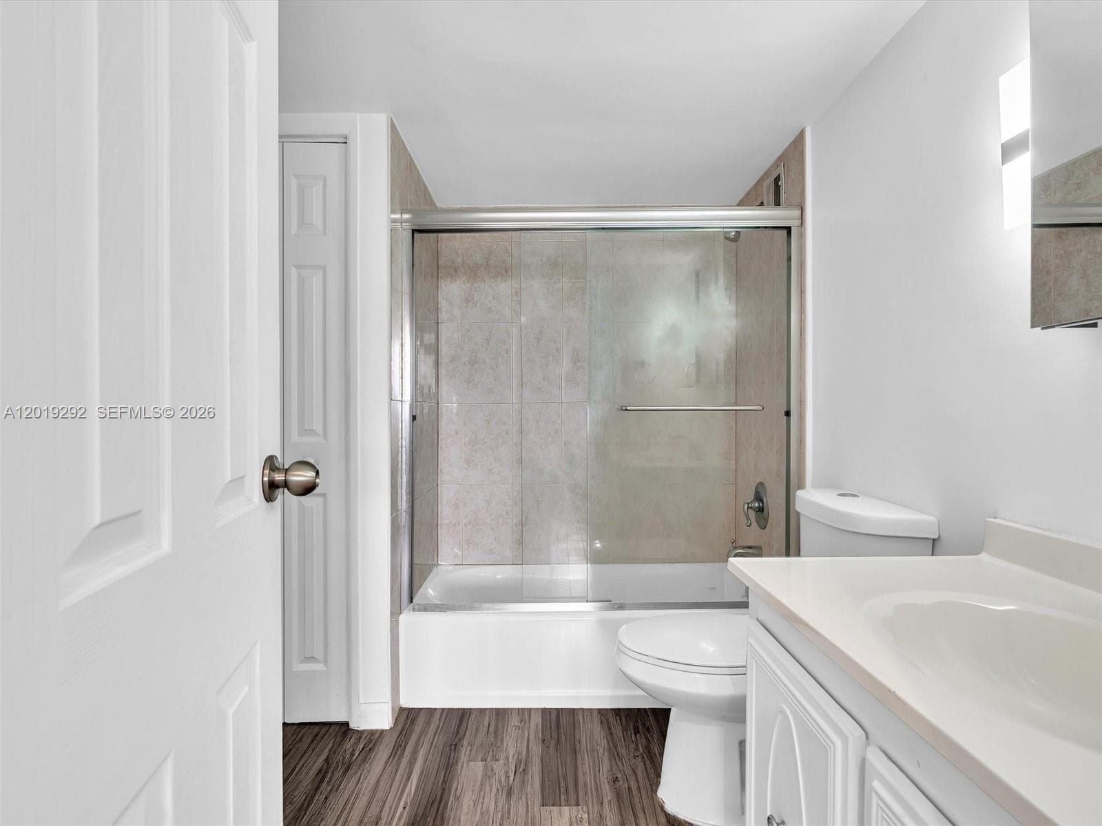 2450 NE 135th St 201 photo 23