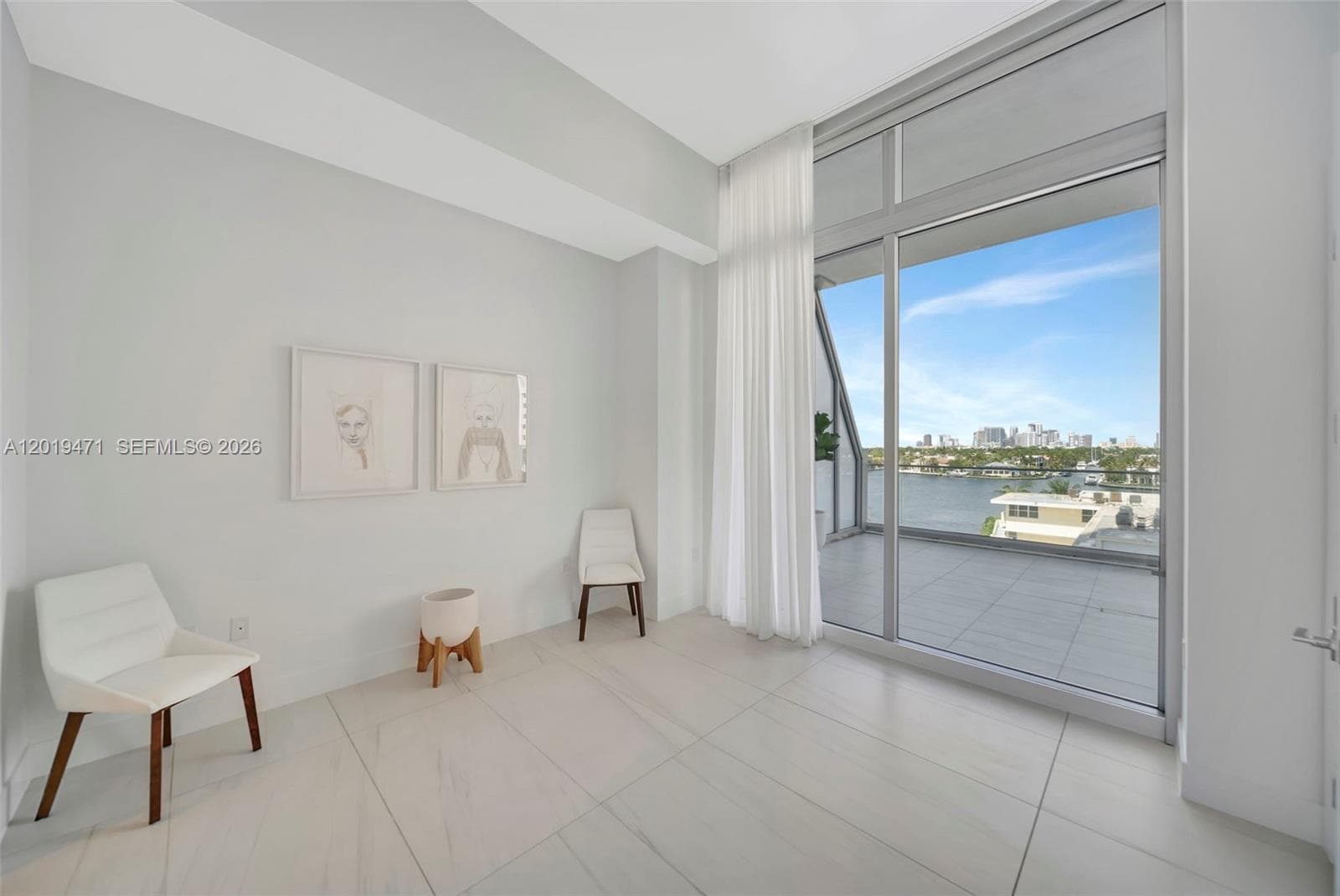 153 Seabreeze 403 photo 20