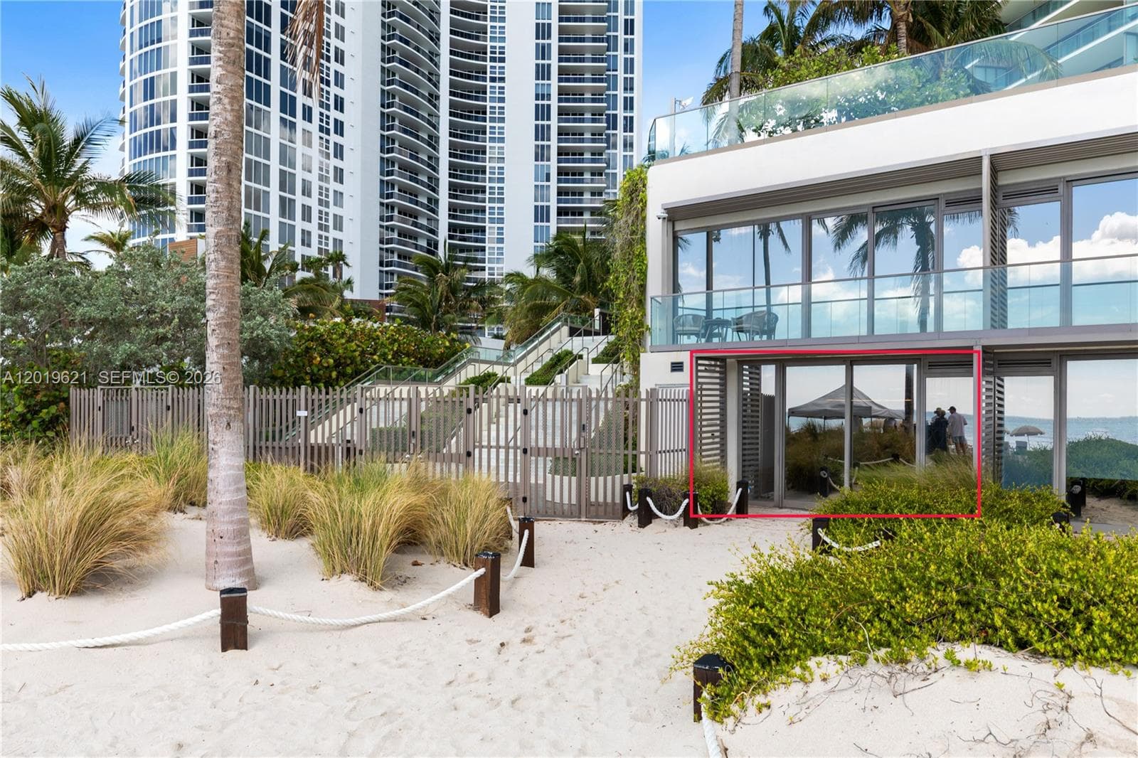 18975 Collins Ave C-1 photo 16