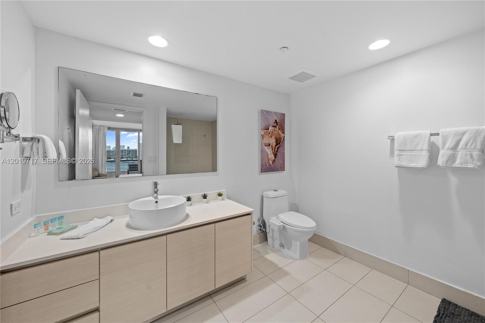 2602 E Hallandale Beach Blvd R703 photo 24