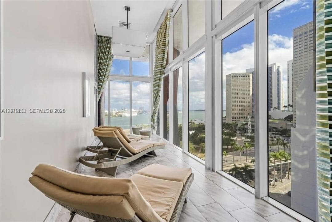 50 Biscayne Blvd 4106 photo 25