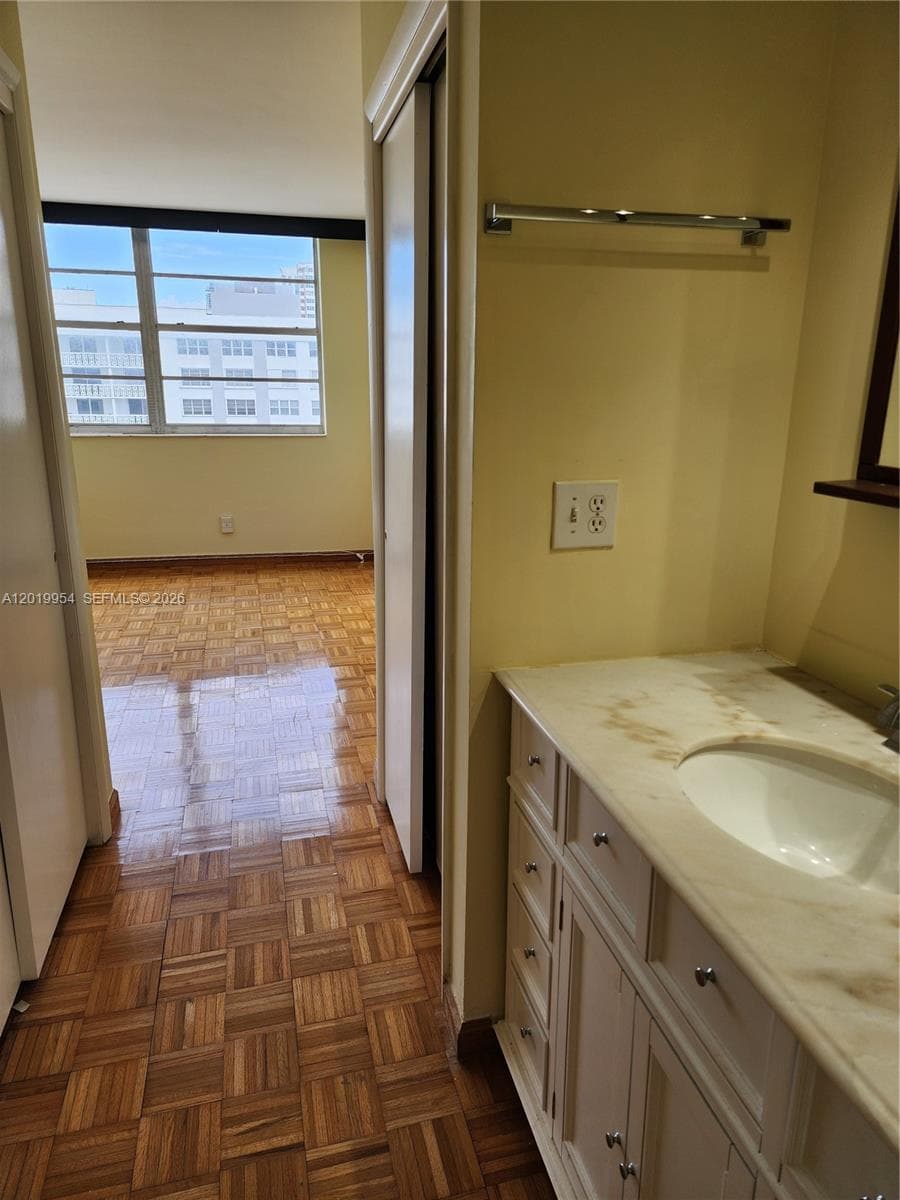 3161 S Ocean Dr 903 photo 12