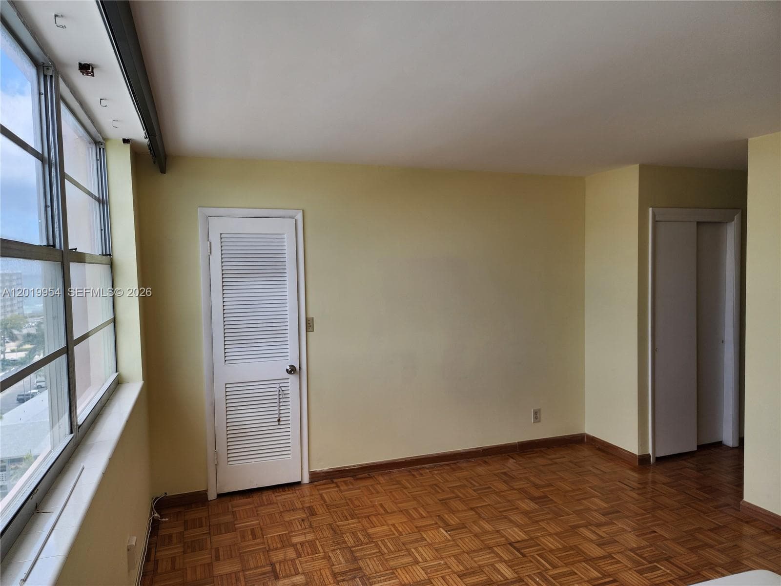 3161 S Ocean Dr 903 photo 11
