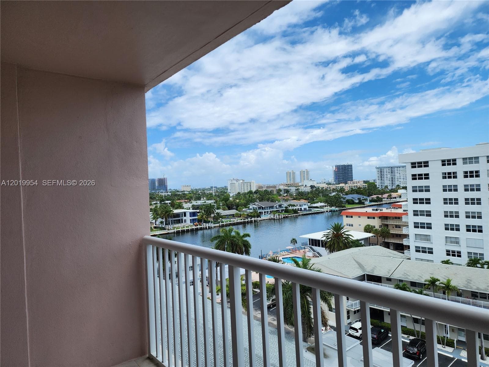 3161 S Ocean Dr 903 photo 4