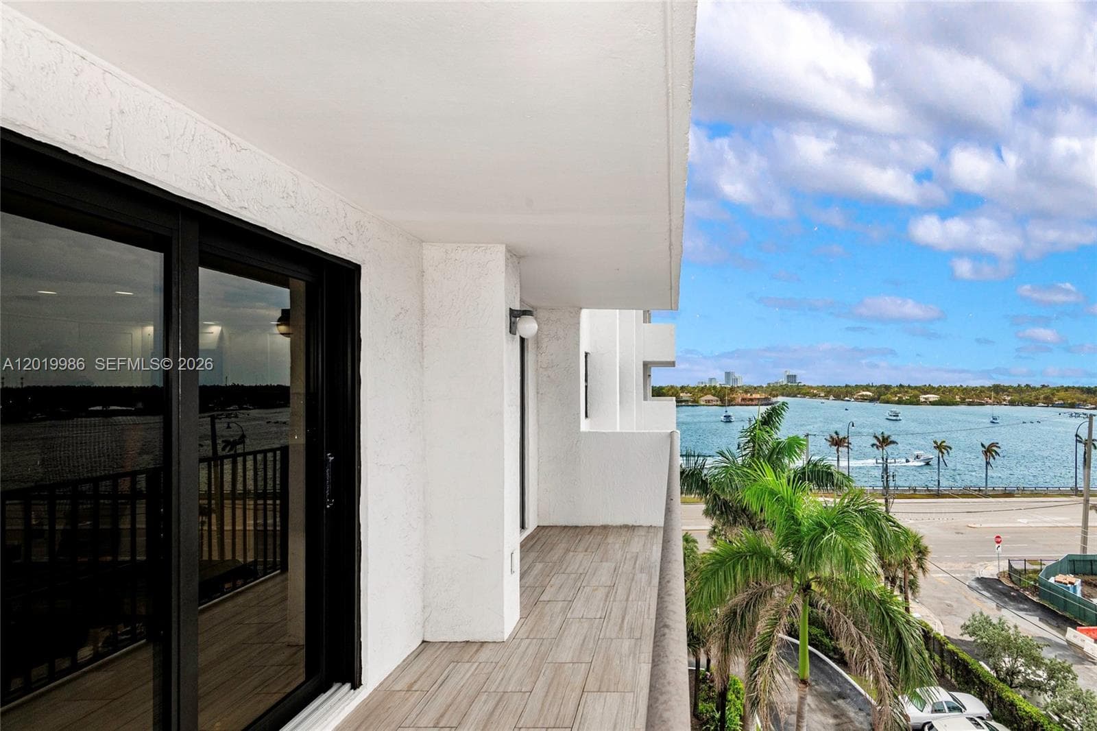 1201 S Ocean Dr 610N photo 3