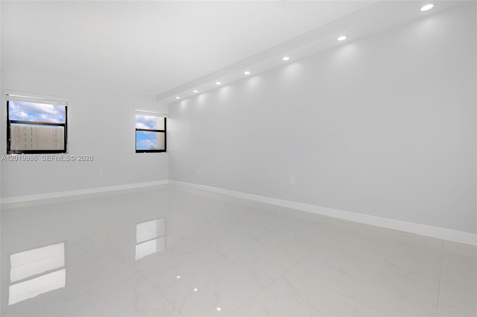 1201 S Ocean Dr 610N photo 21