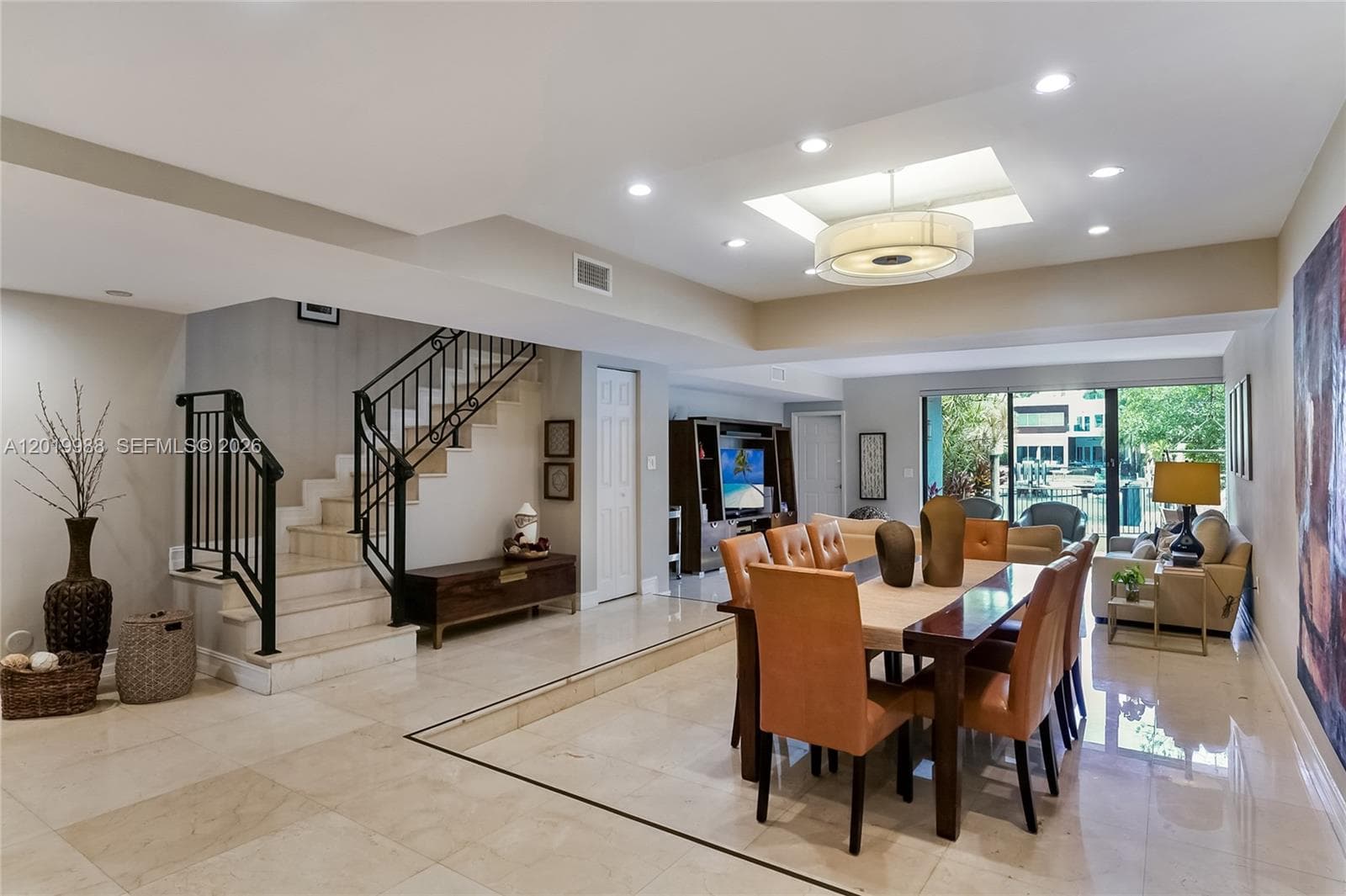 321 Poinciana Dr 901 photo 6