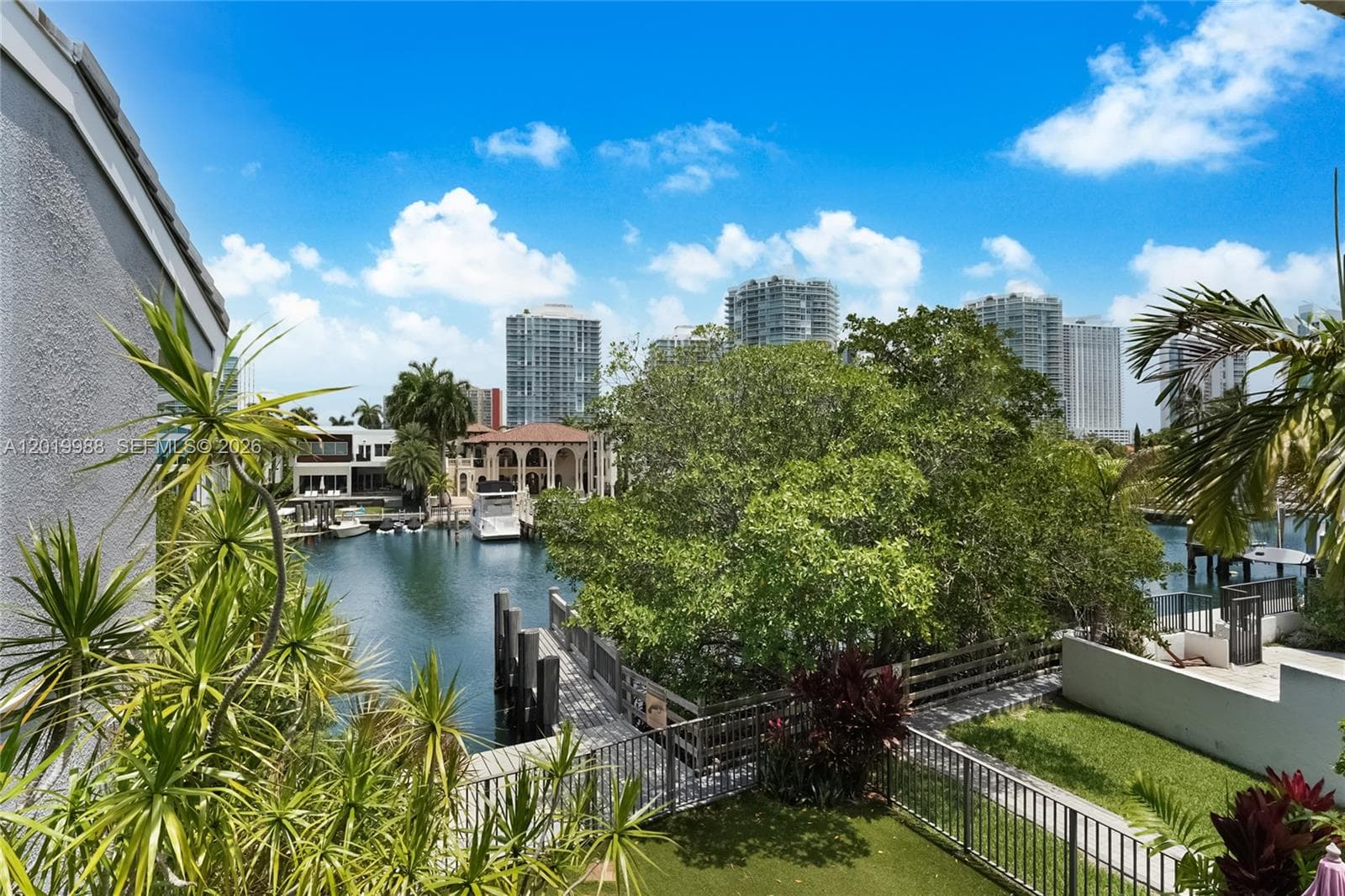 321 Poinciana Dr 901 photo 25