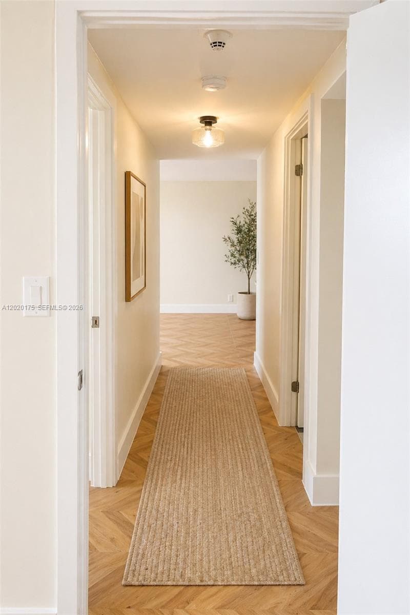 2500 Parkview Dr 1816 photo 10