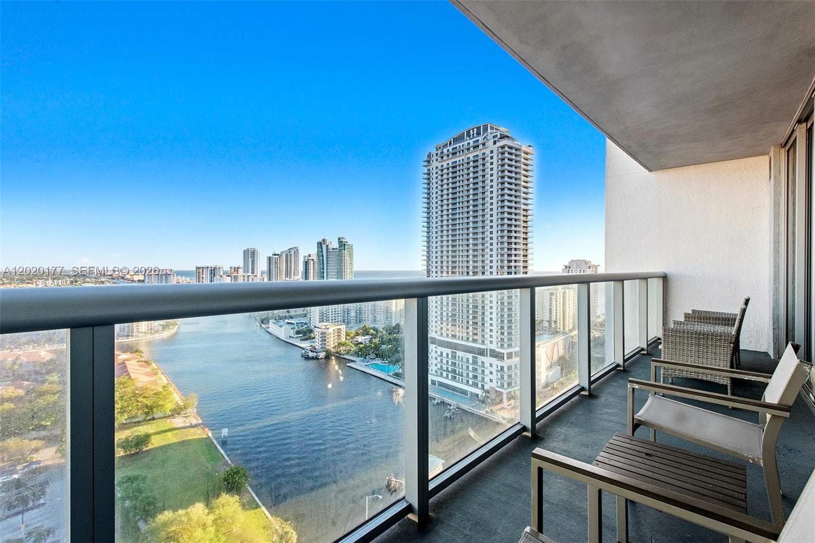 2602 E Hallandale Beach Blvd R2604 photo 17