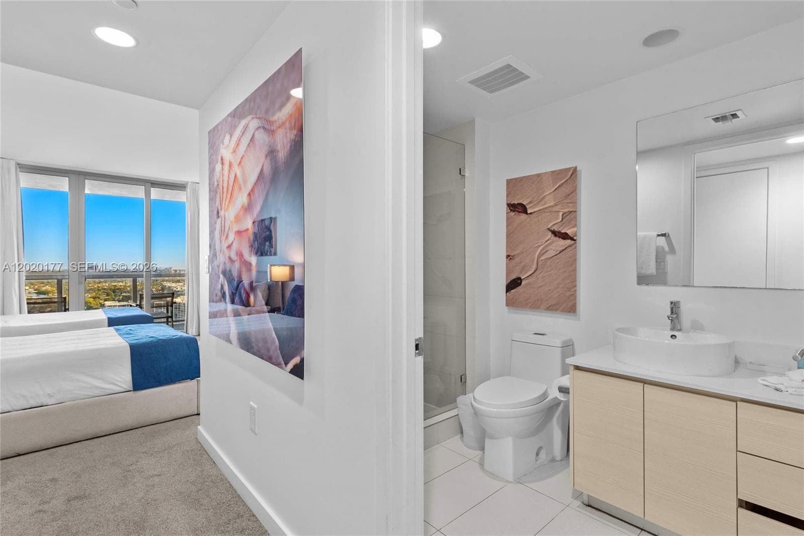2602 E Hallandale Beach Blvd R2604 photo 22