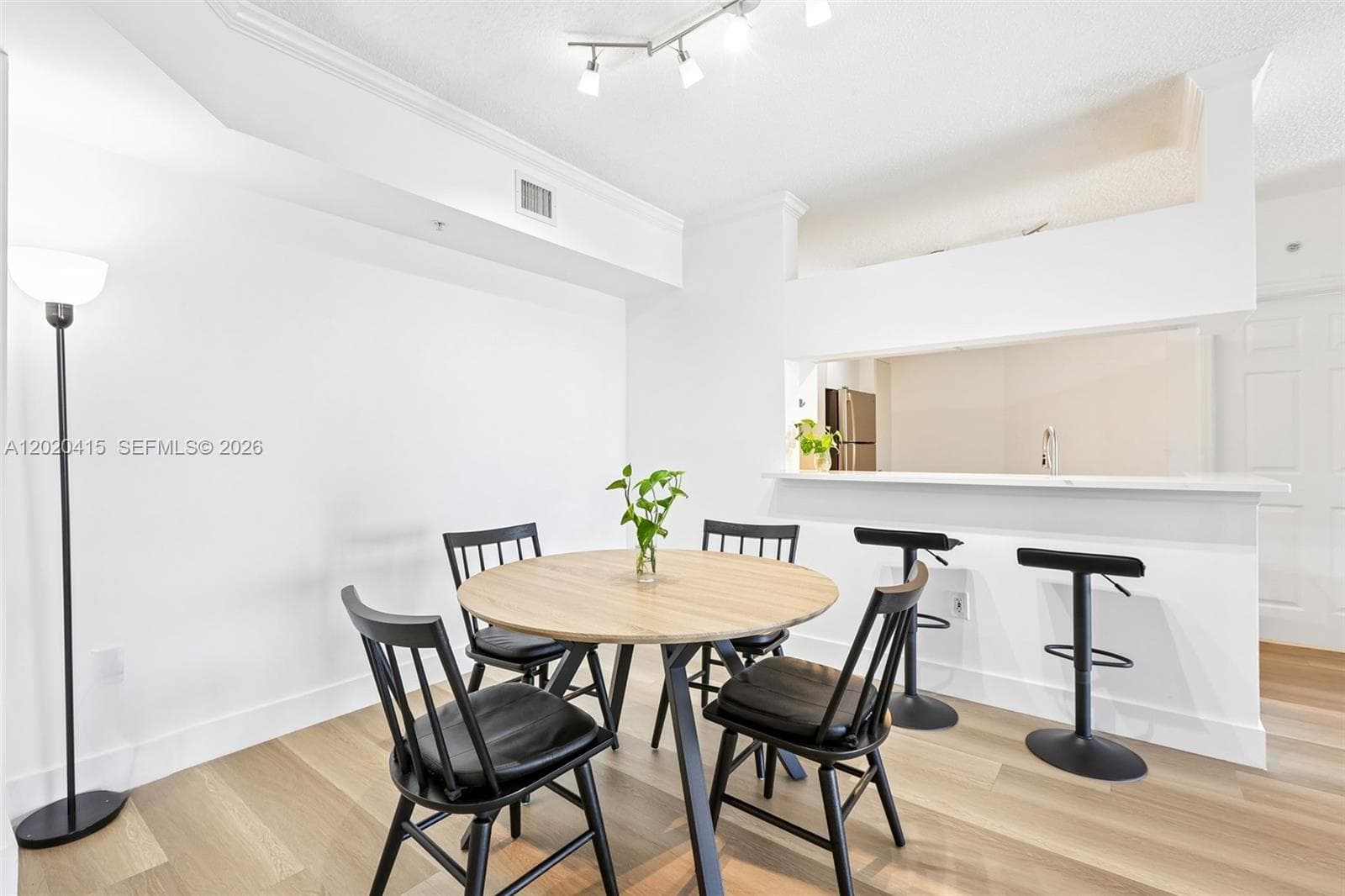 17150 N Bay Rd 2808 photo 8