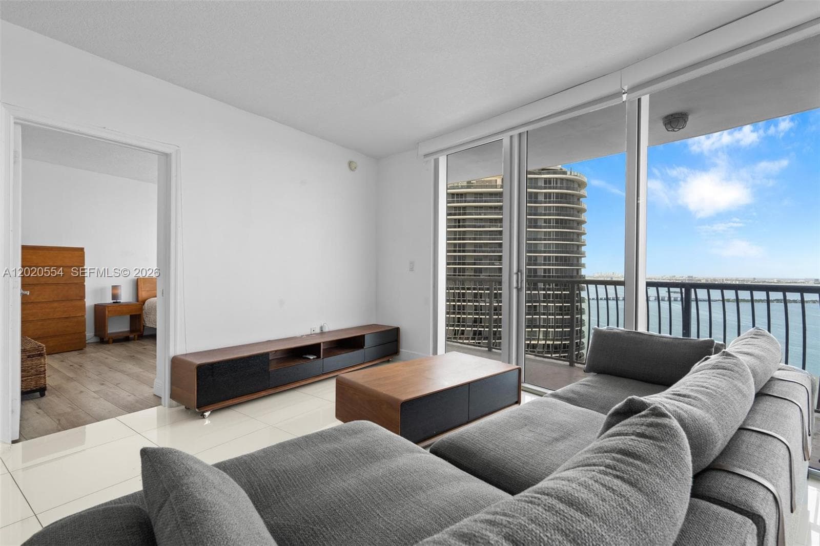 1750 N Bayshore Dr 4901 photo 1