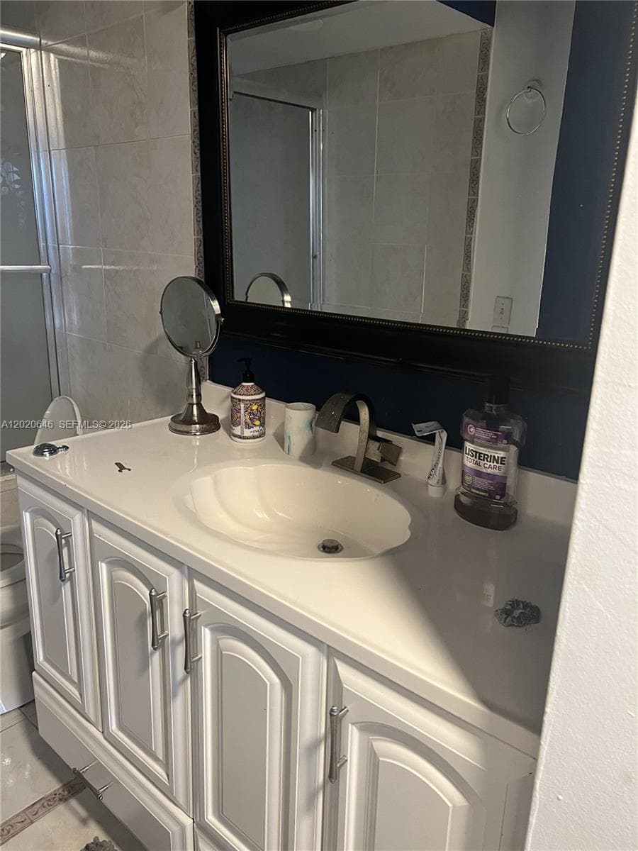 1817 S Ocean Dr 718 photo 11