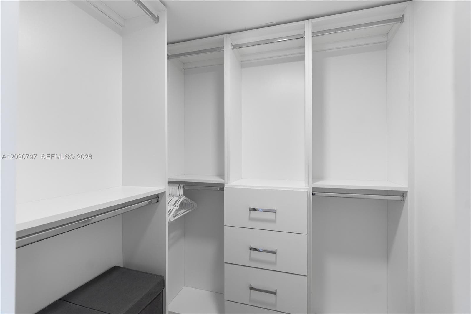 19101 NE 36th Ct 402 photo 24
