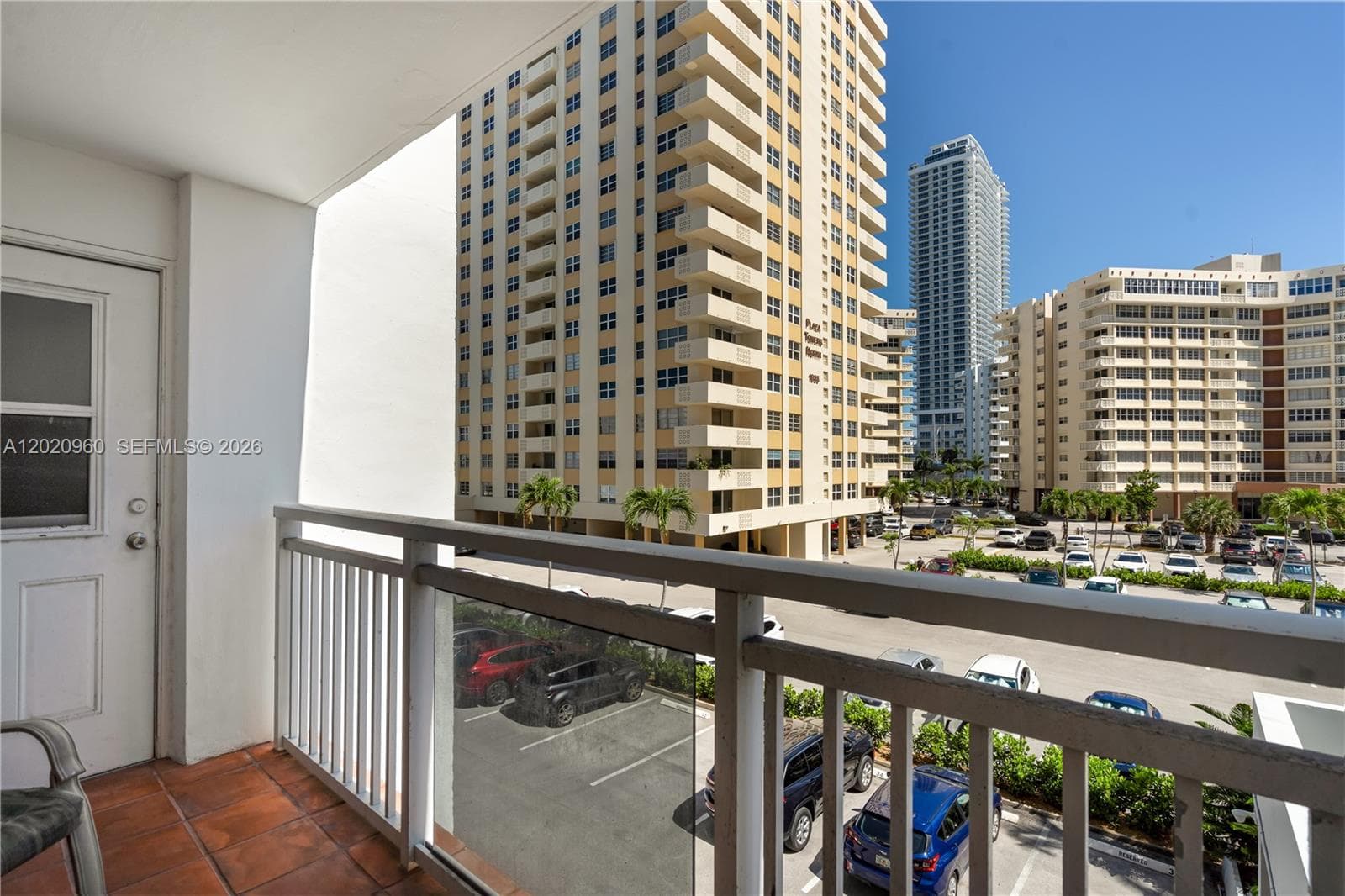 1849 S Ocean Dr 305 photo 2