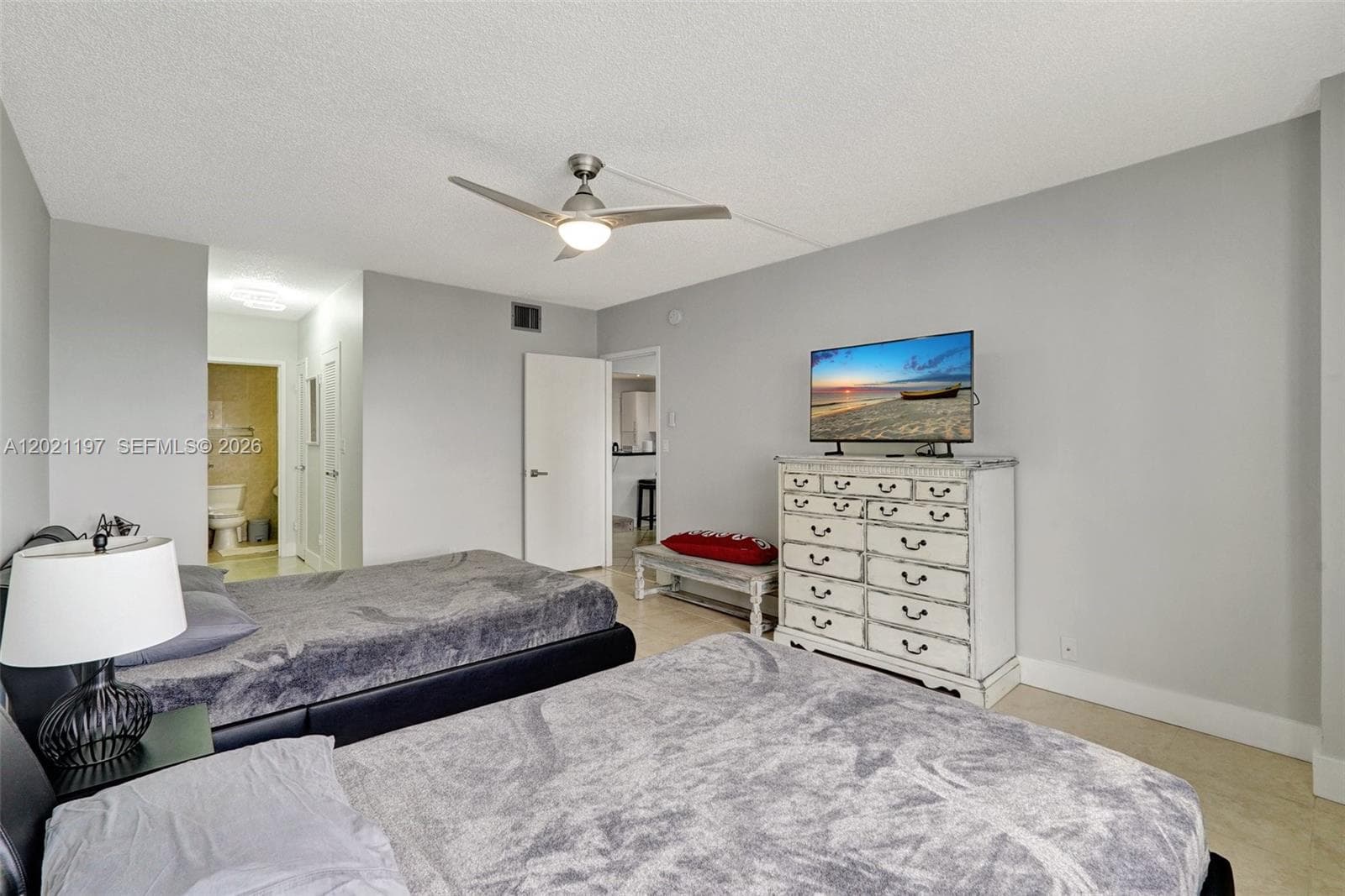 3725 S Ocean Dr 812 photo 16
