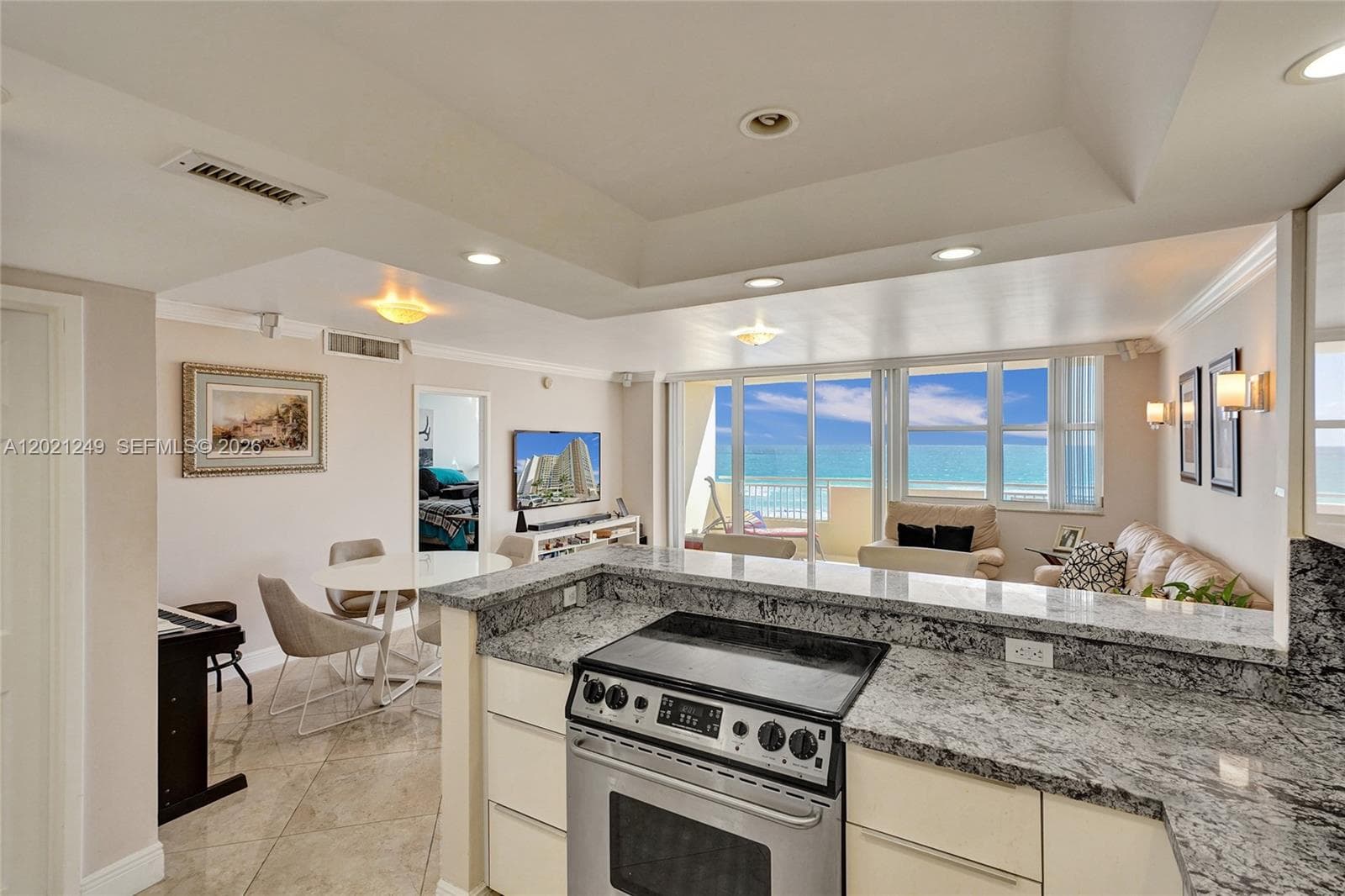 3180 S Ocean Dr 415 photo 2