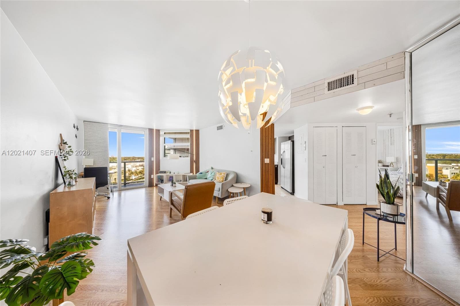 5880 Collins Ave 1007 photo 11