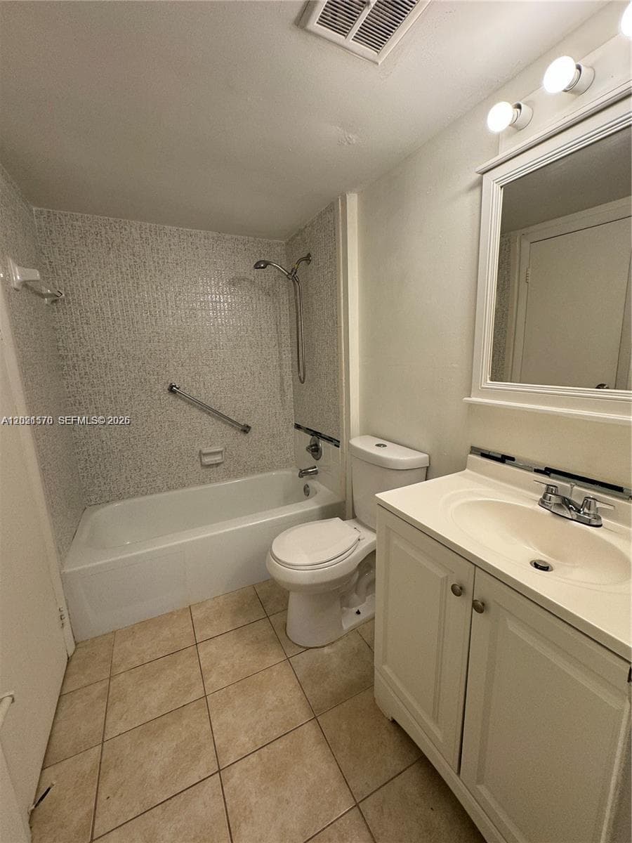 16465 NE 22nd Ave 405 photo 7