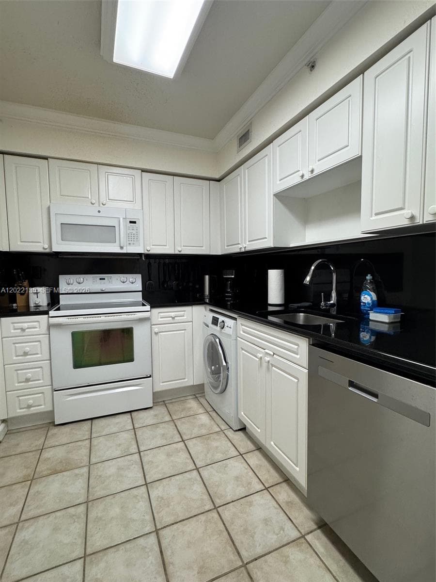2501 S Ocean Dr 328 photo 7