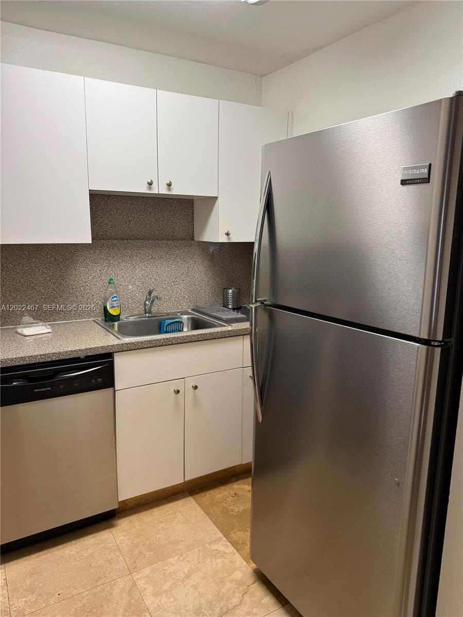 3642 NE 171st St 308 photo 6