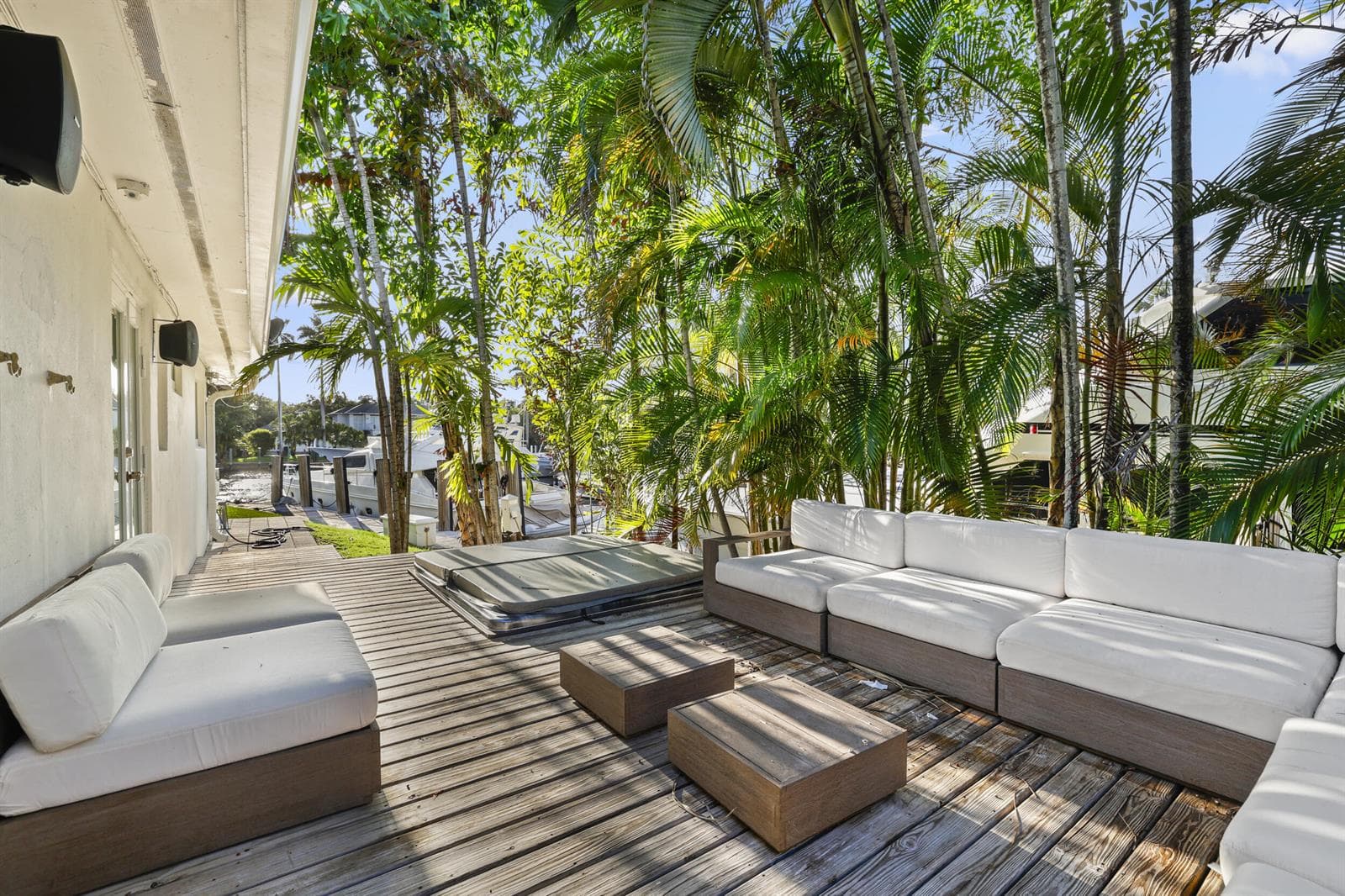 1321 Tangelo Isle photo 8