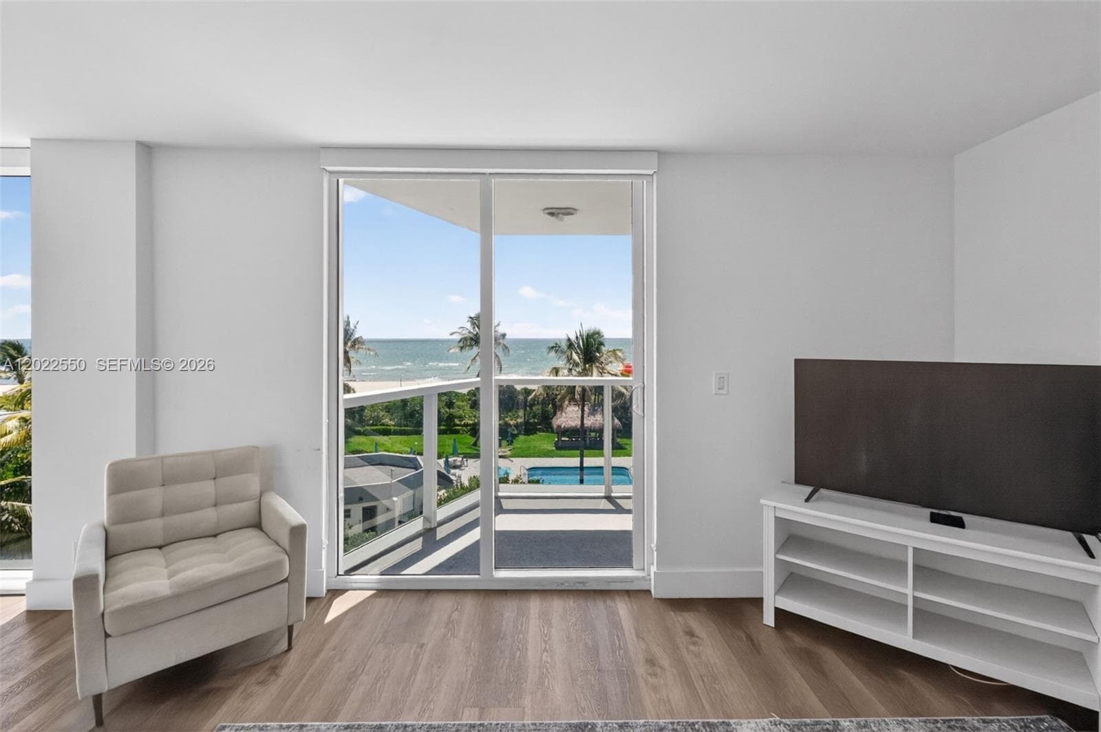 2401 Collins Ave 602 photo 6