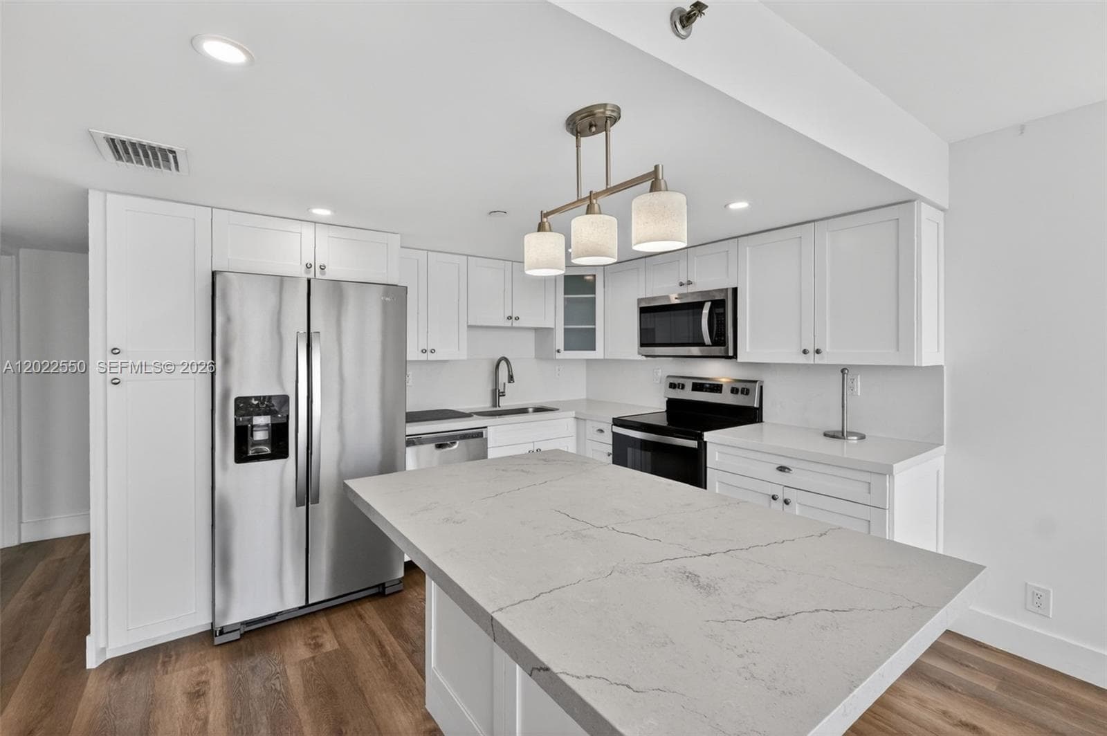2401 Collins Ave 602 photo 15