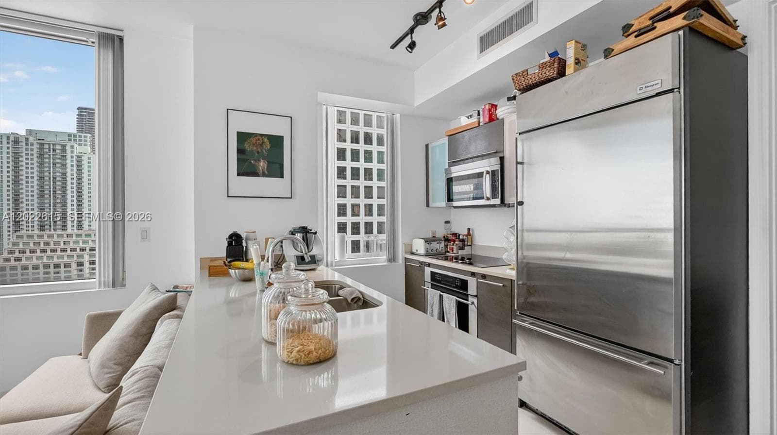 500 Brickell Ave 4102 photo 11