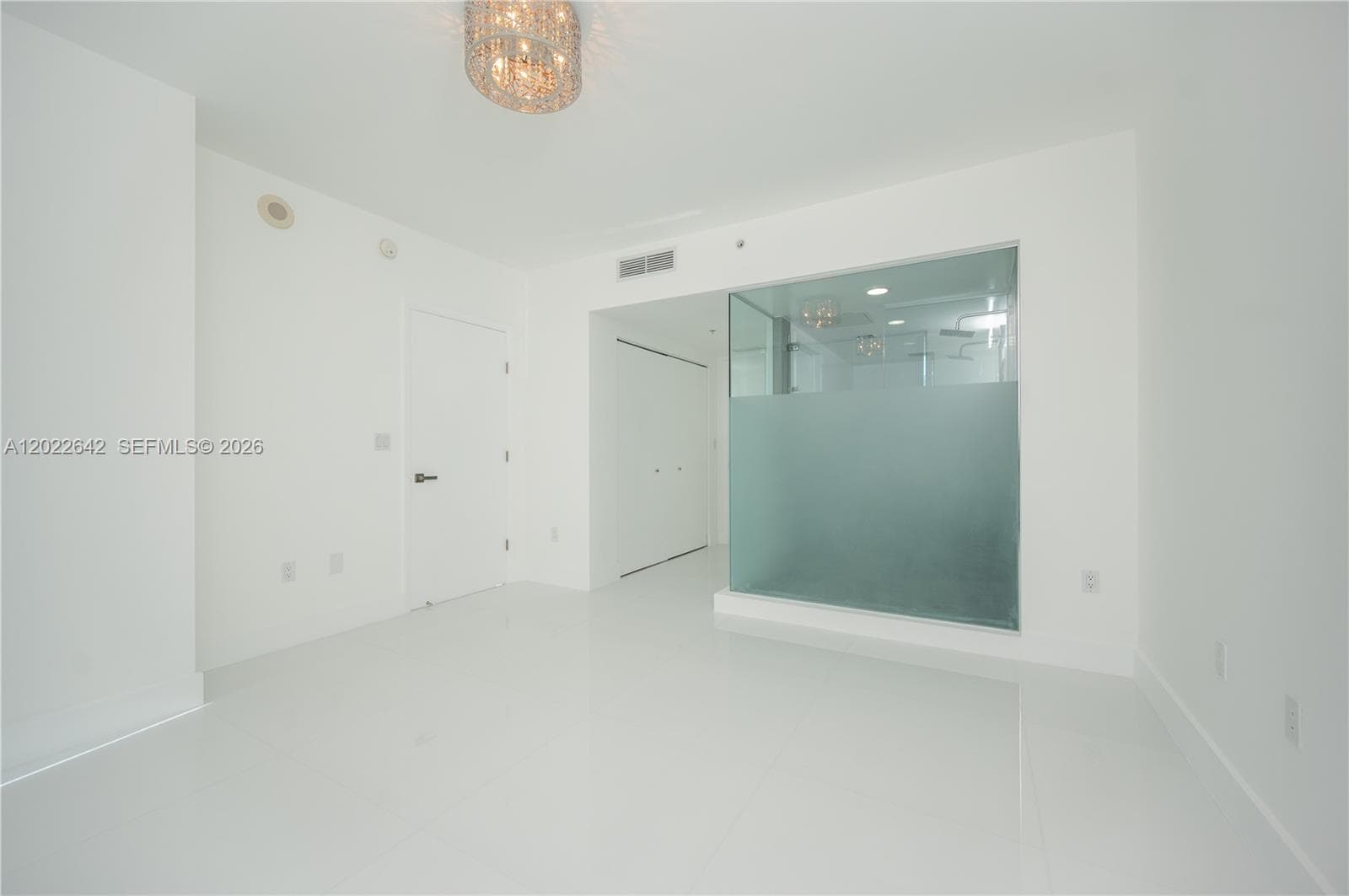 92 SW 3rd St 3411 photo 5