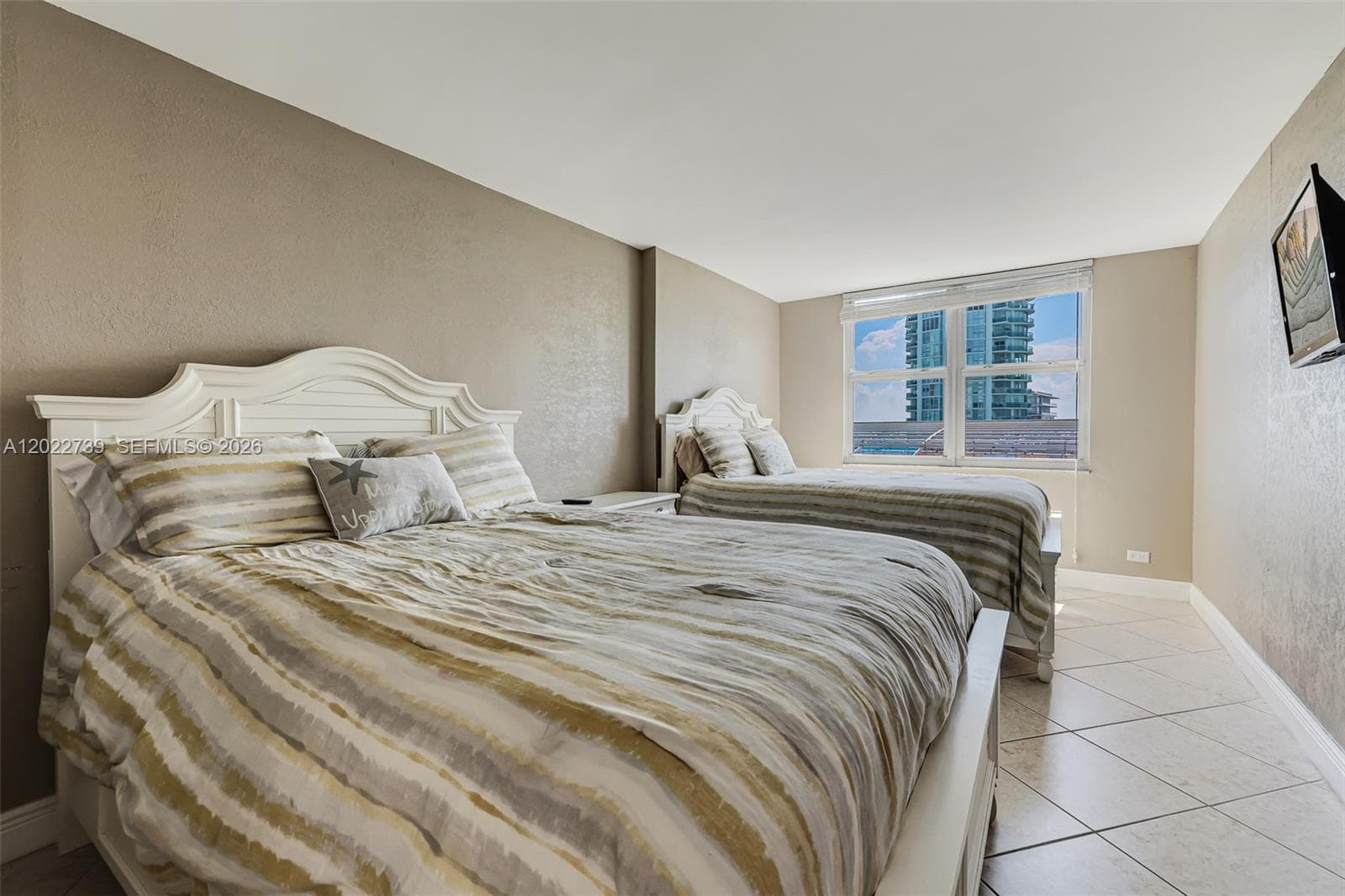 6039 Collins Ave 936 photo 22