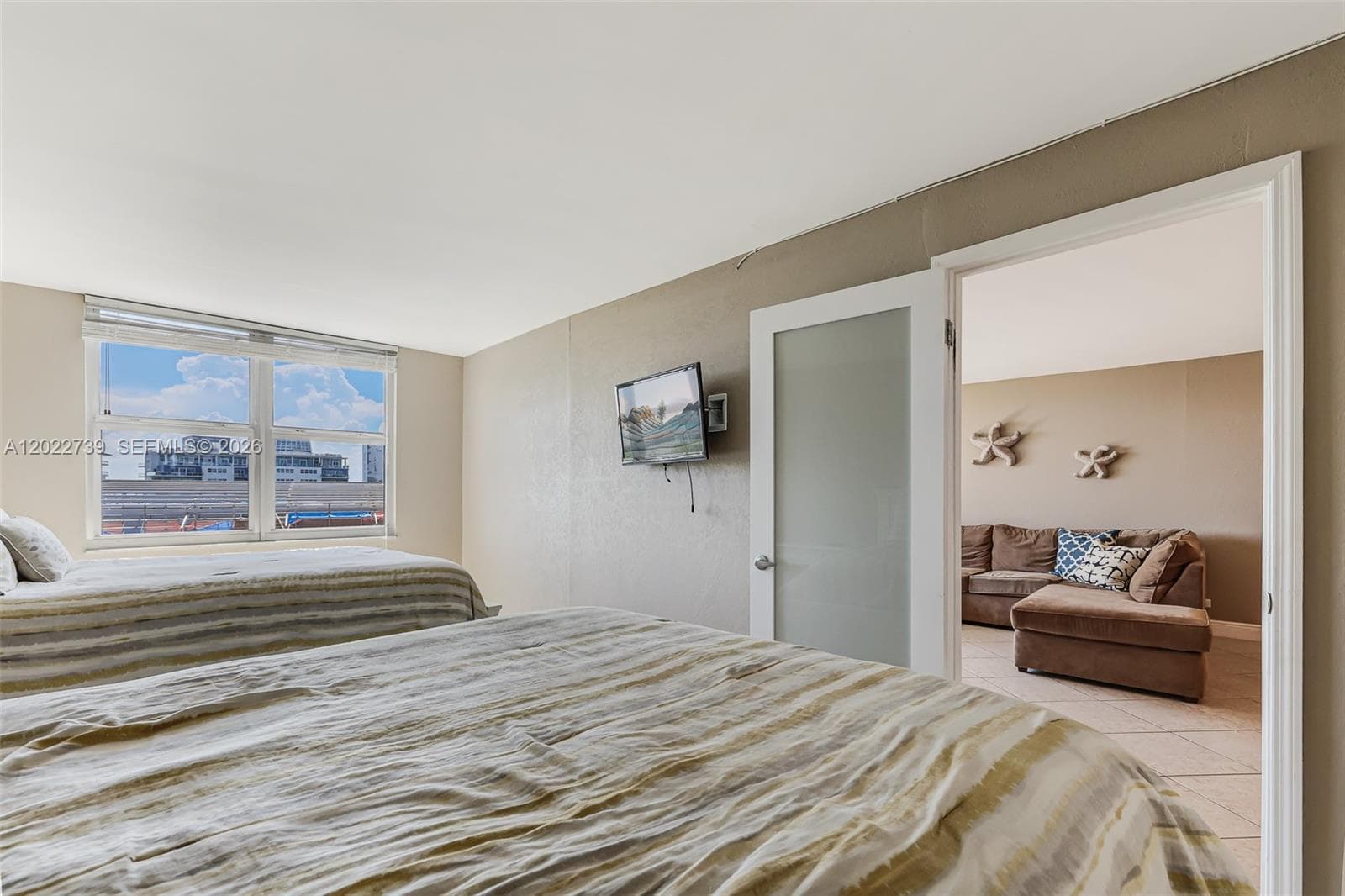 6039 Collins Ave 936 photo 24