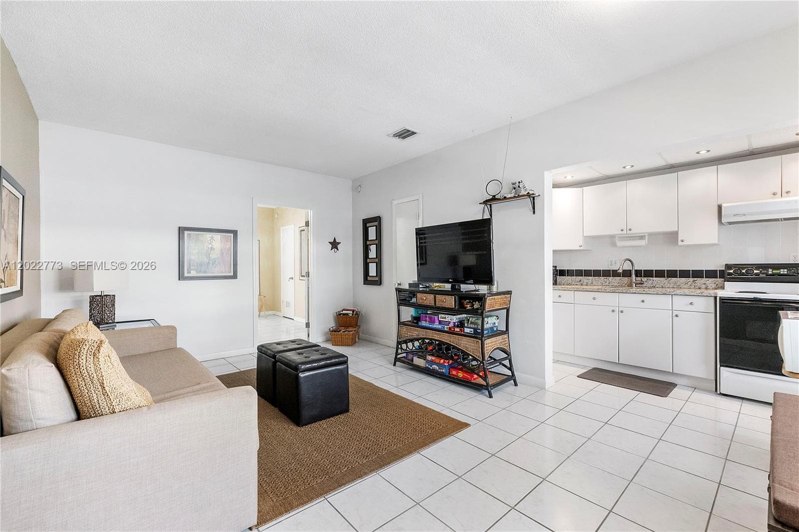 3133 S Ocean Dr 318 photo 7