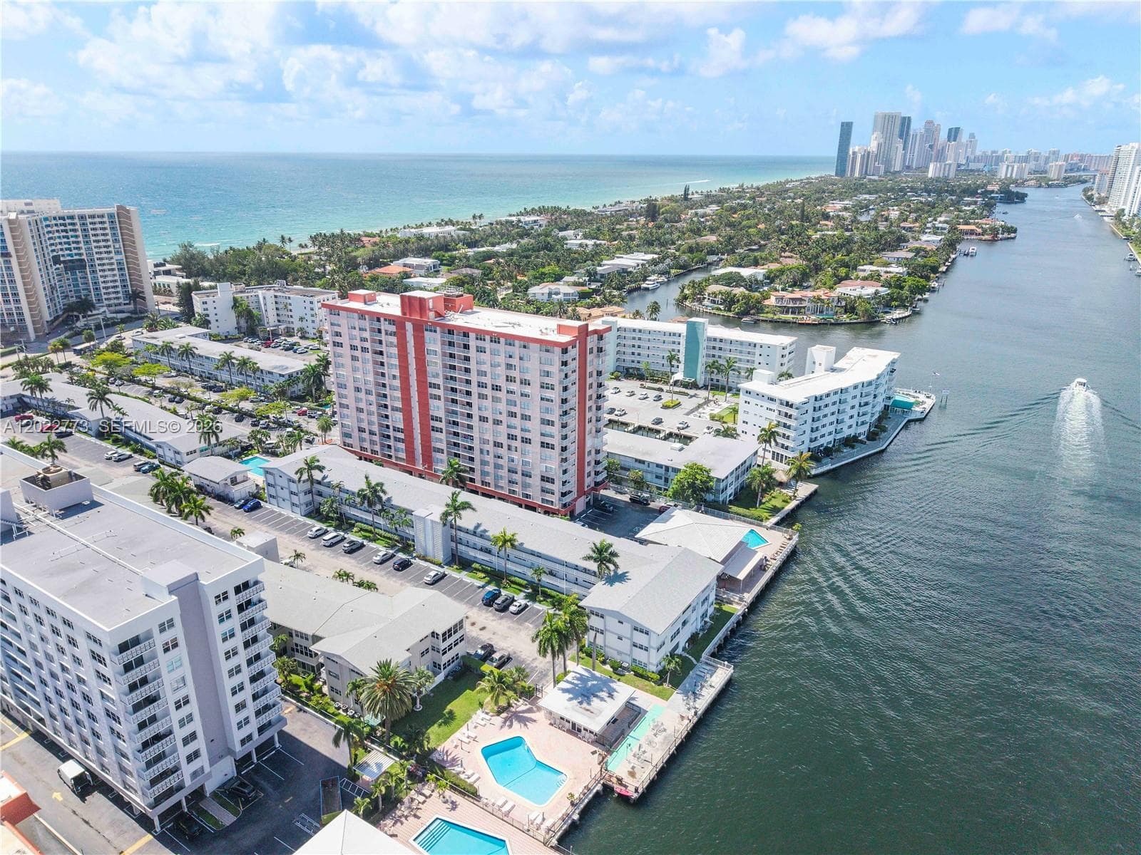 3133 S Ocean Dr 318 photo 21