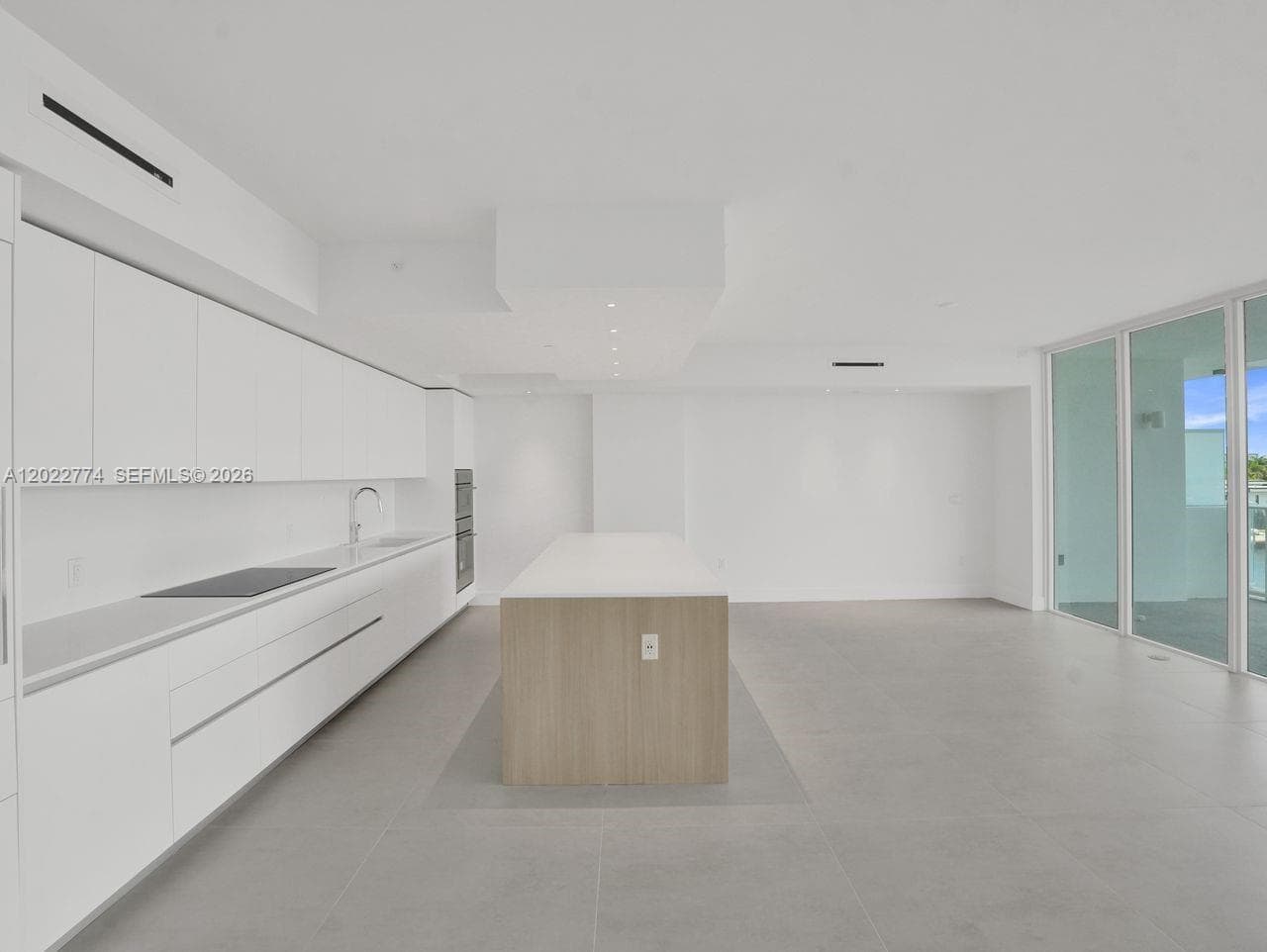 407 N Riverside 402 photo 11