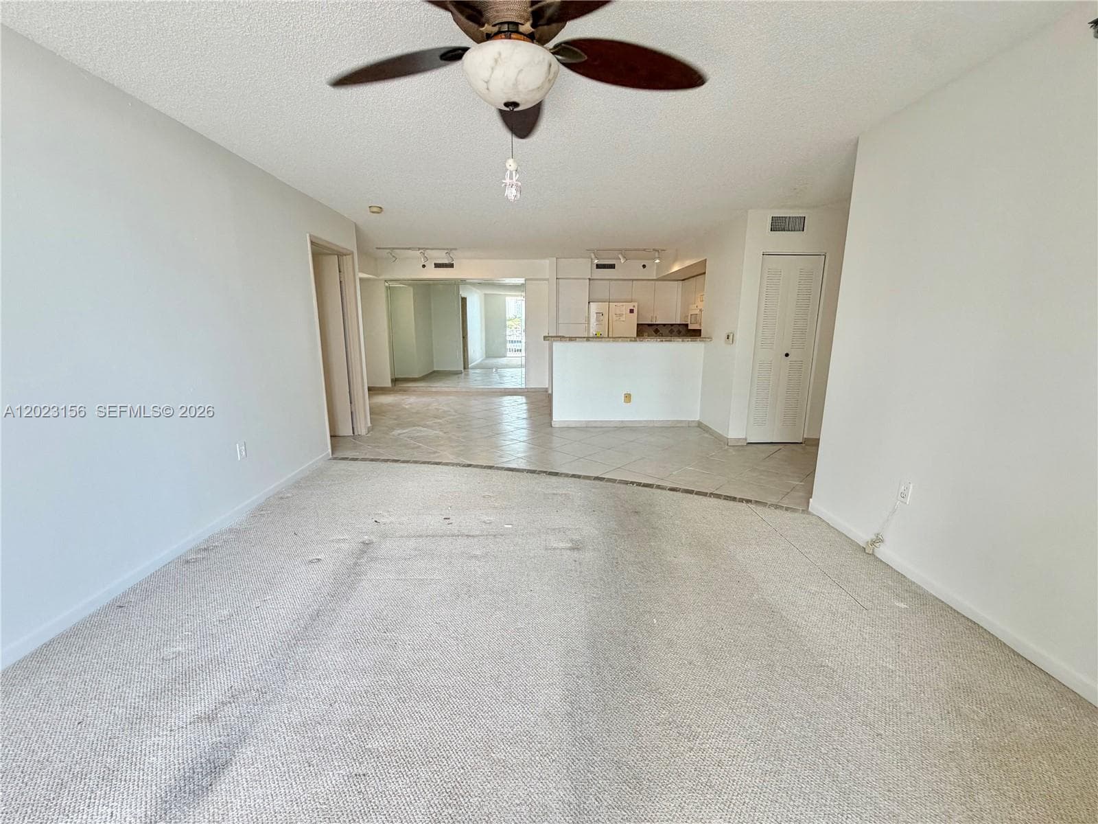 19877 E Country Club Dr 3408 photo 17