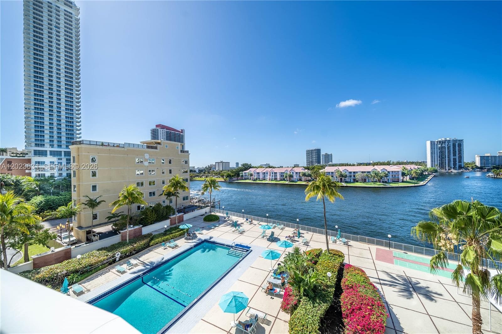 3800 S Ocean Dr 306 photo 2