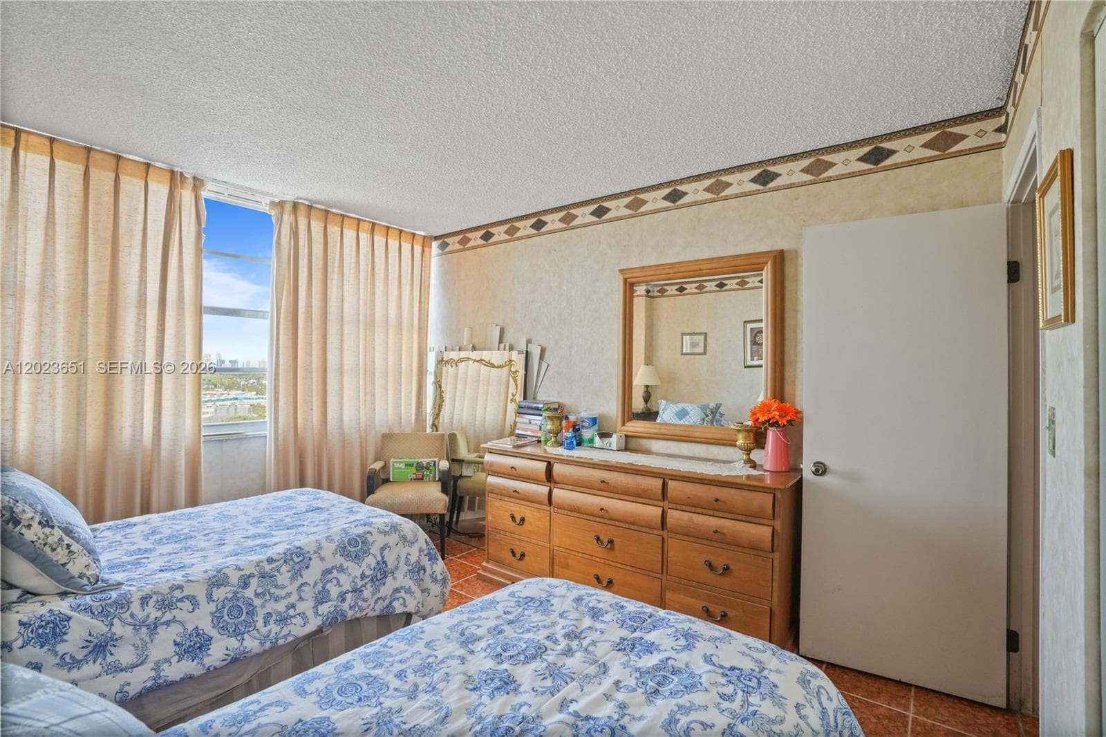 1351 NE Miami Gardens Dr 1006E photo 4