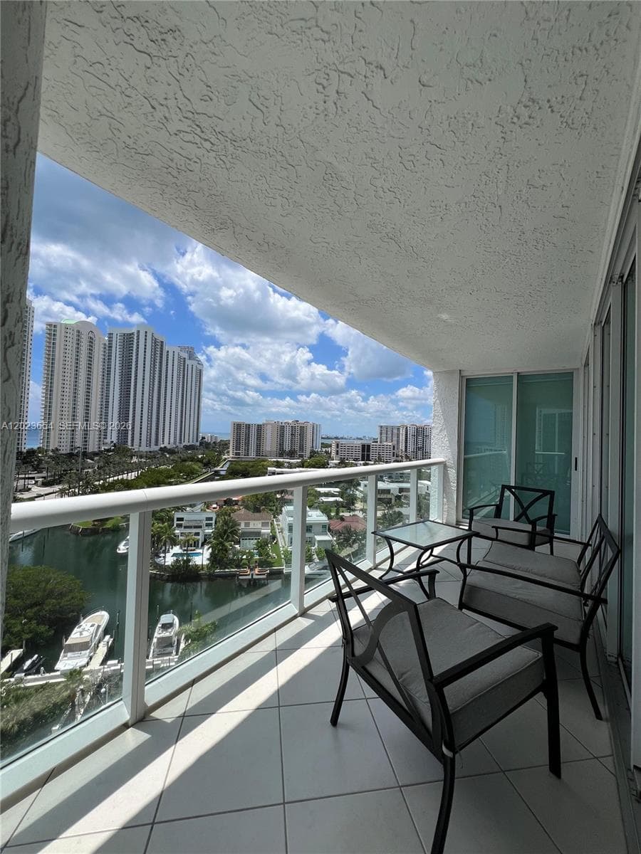 16400 Collins Ave 1242 photo 4