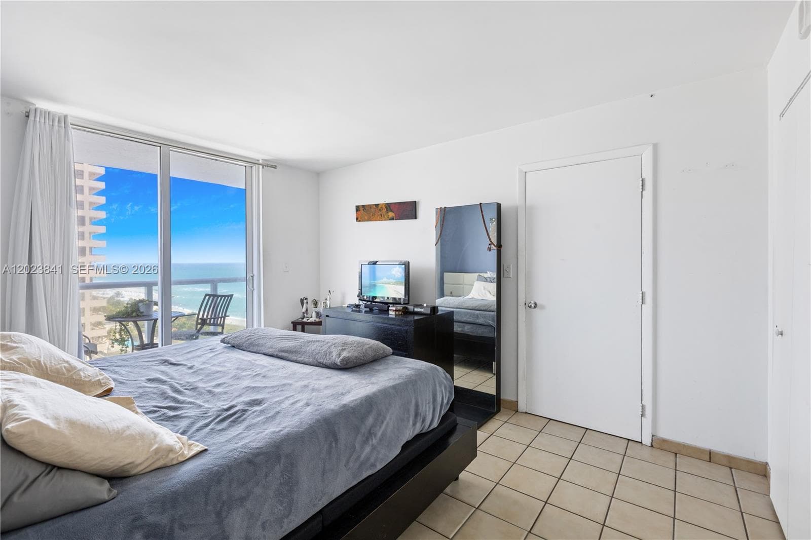 2457 Collins Ave 1602 photo 7