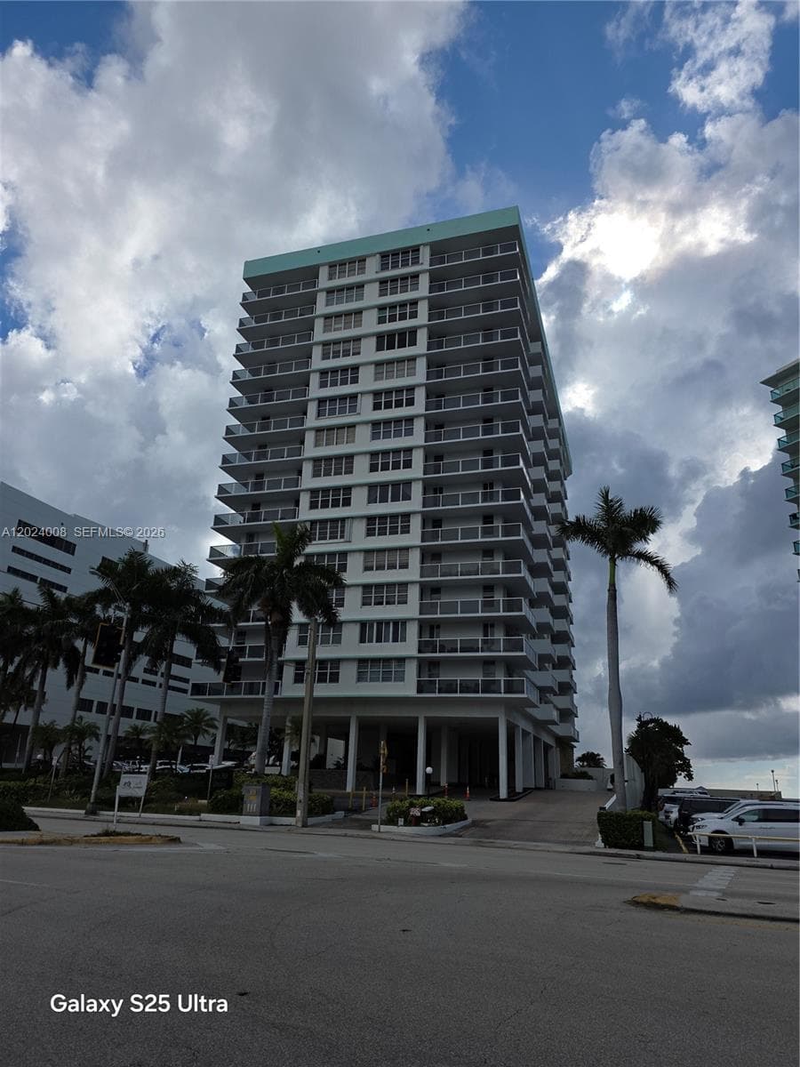 3725 S Ocean Dr 617 photo 6