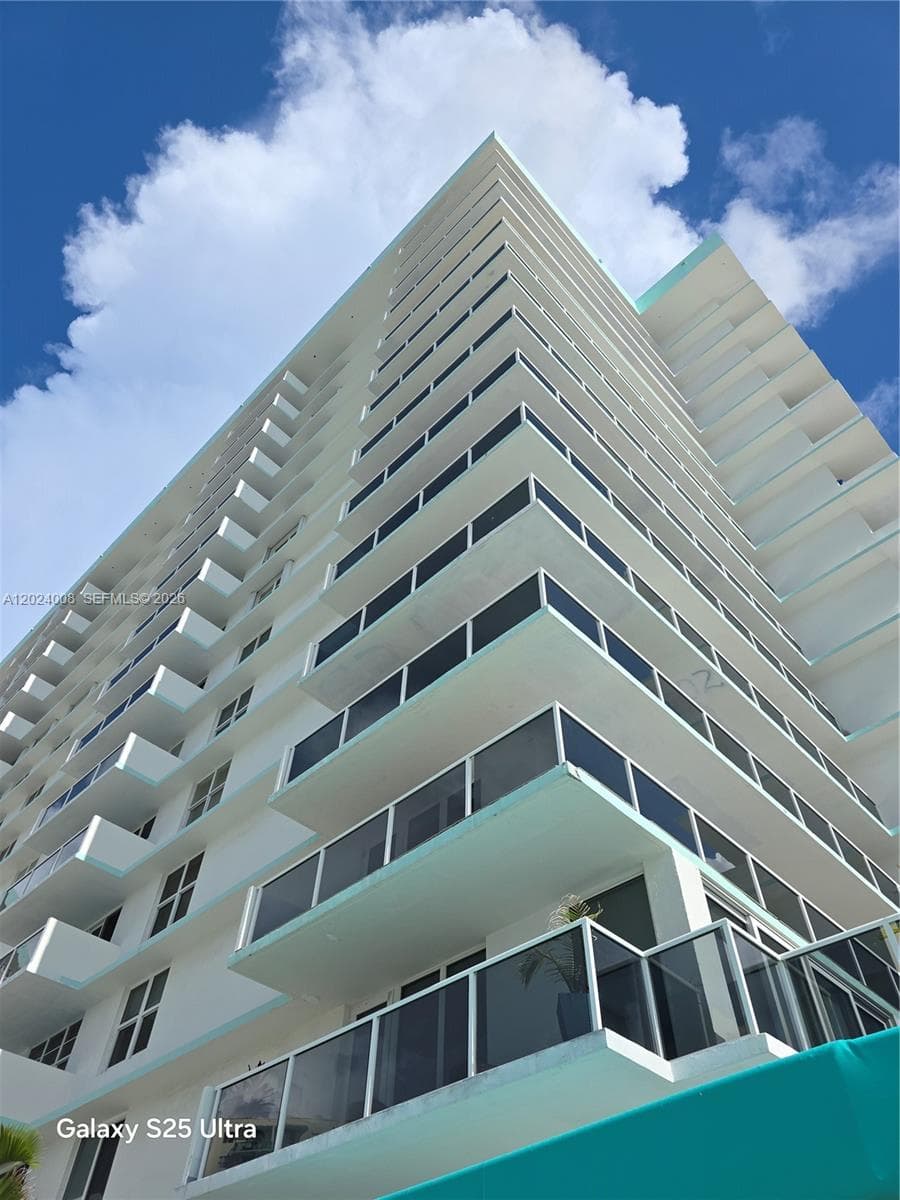 3725 S Ocean Dr 617 photo 1