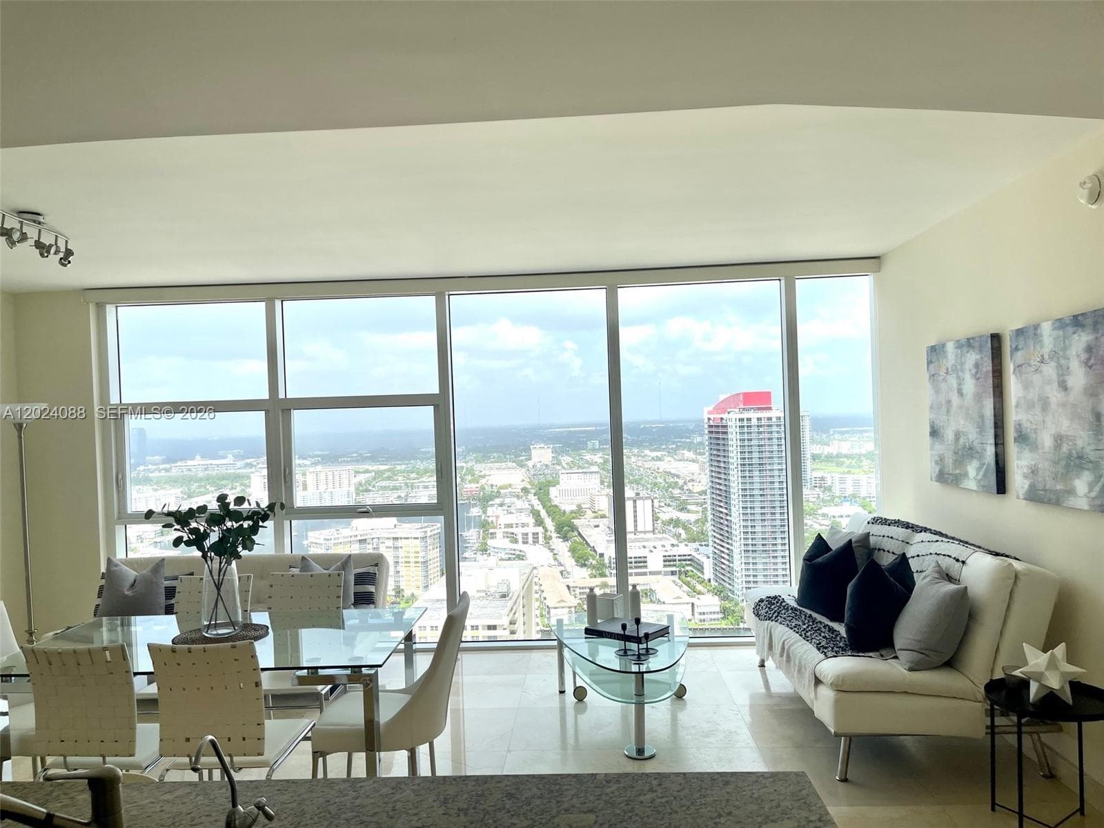 1830 S Ocean Dr 3407 photo 1