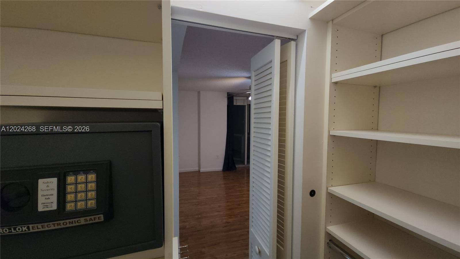5900 Collins Ave 404 photo 22