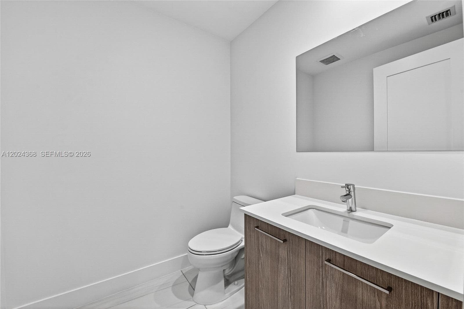 153 N Seabreeze Blvd 703 photo 22