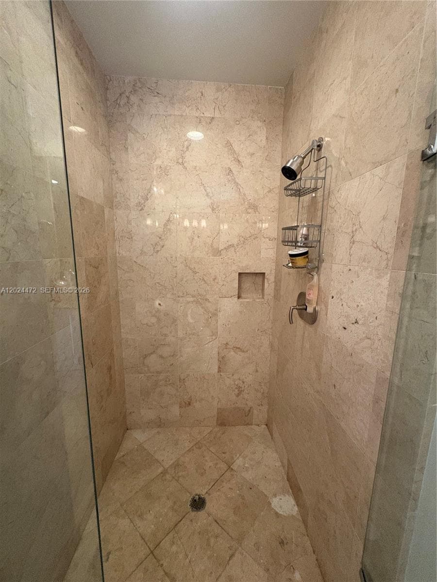 3333 NE 32nd Ave 1207 photo 18